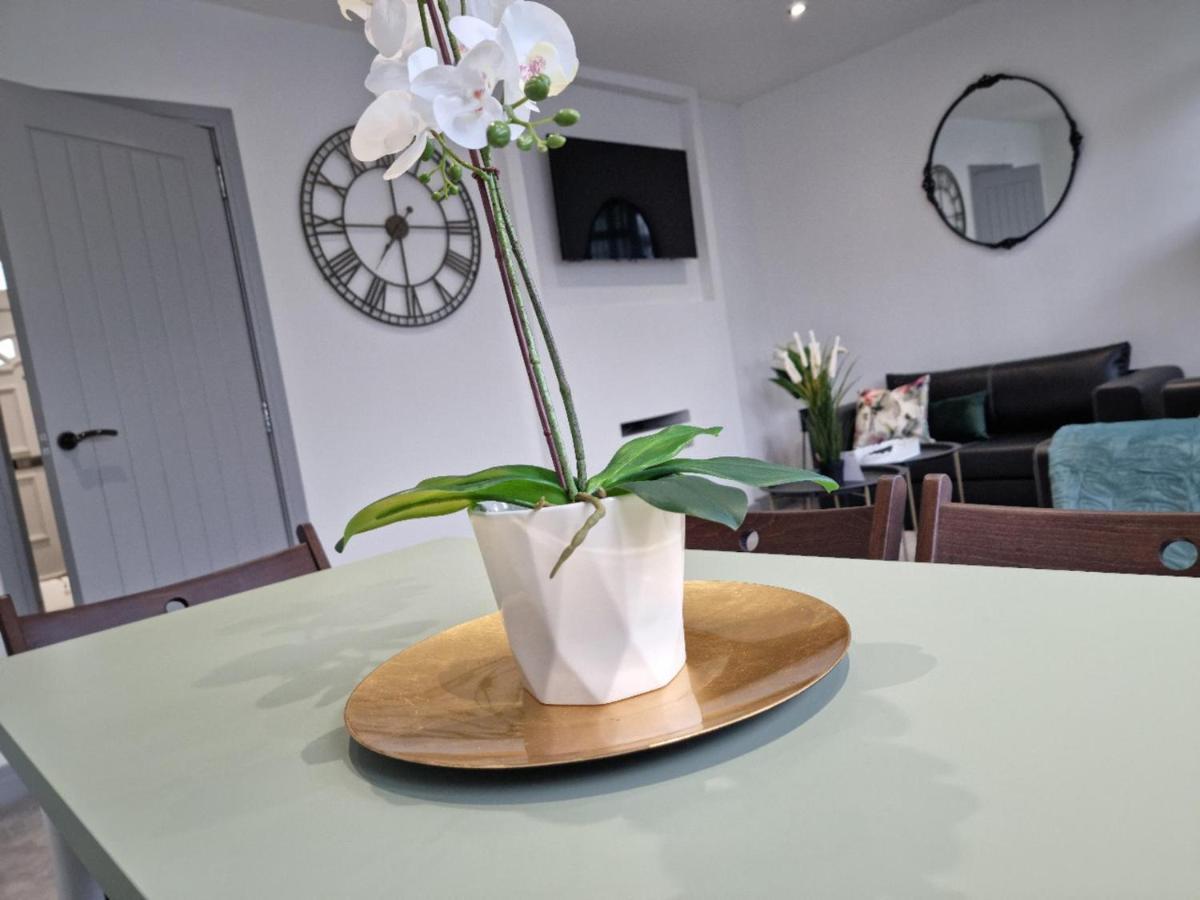 Remarkable 3-bed In Londen